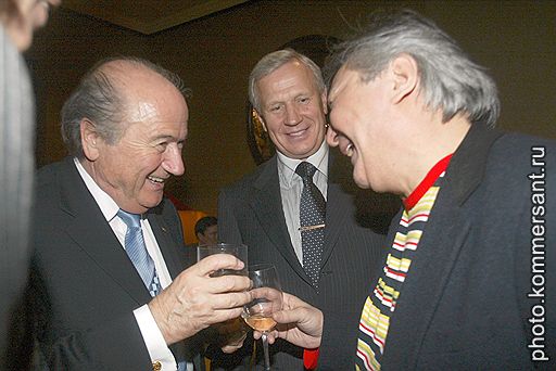 Prost! Blatter - Koloskow - Tochtachunow